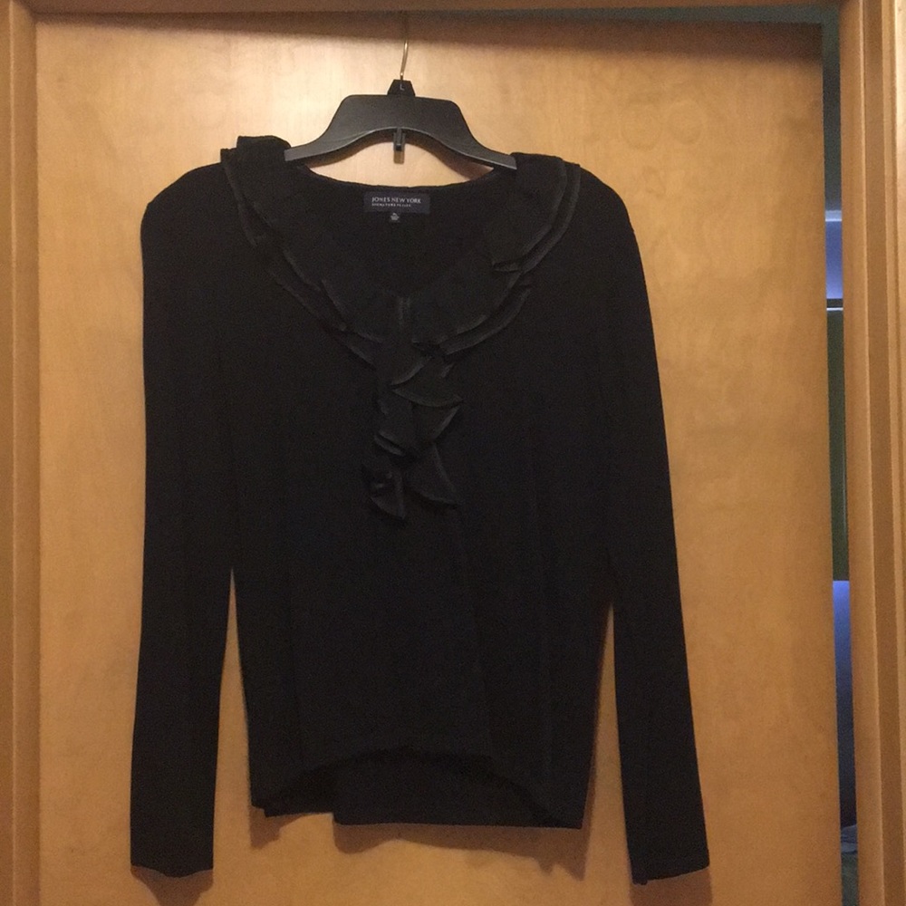 Long sleeve knit top